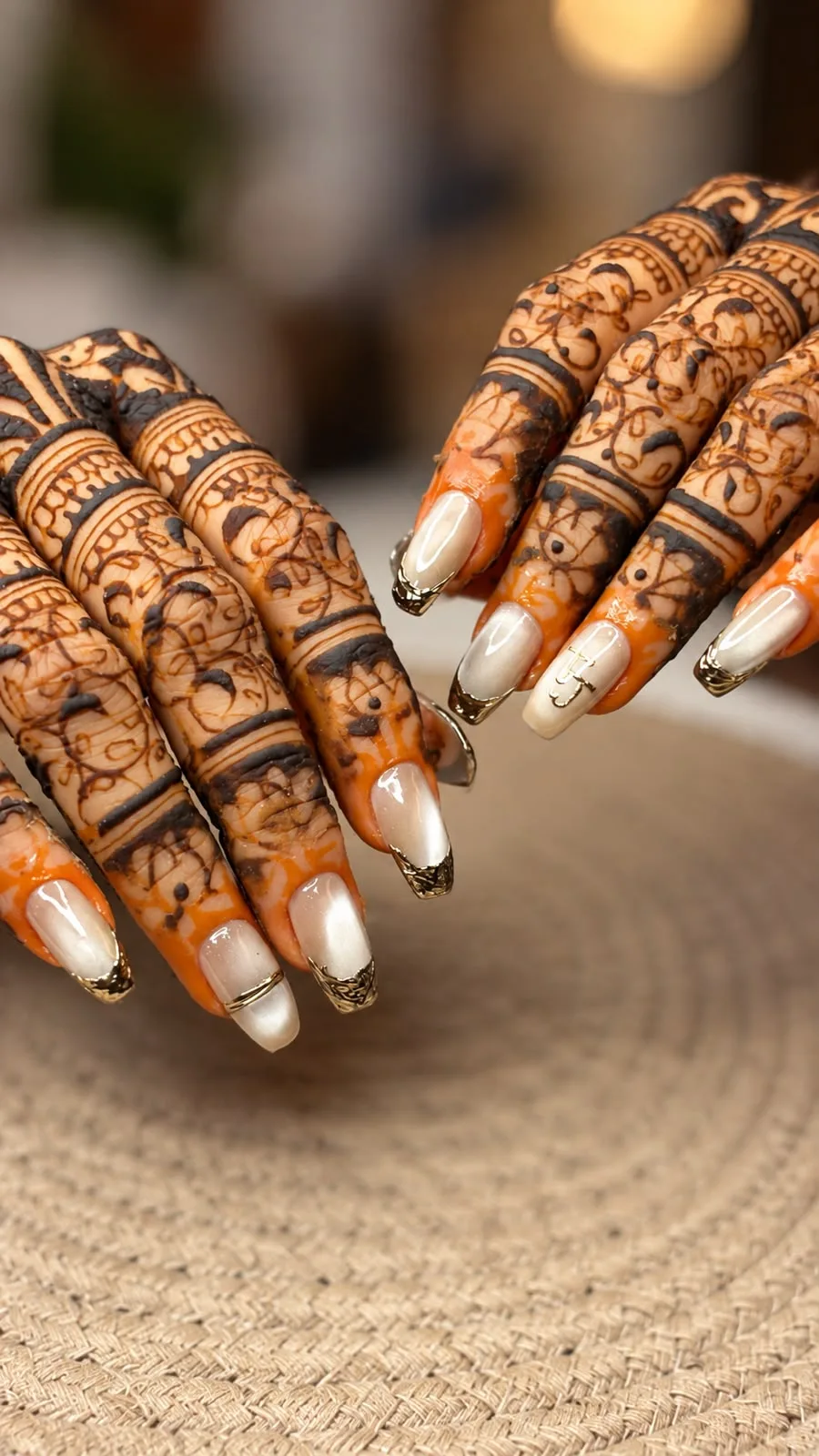 Gold Chrome Cat Eye Nail Art by tanusartvibesstudio