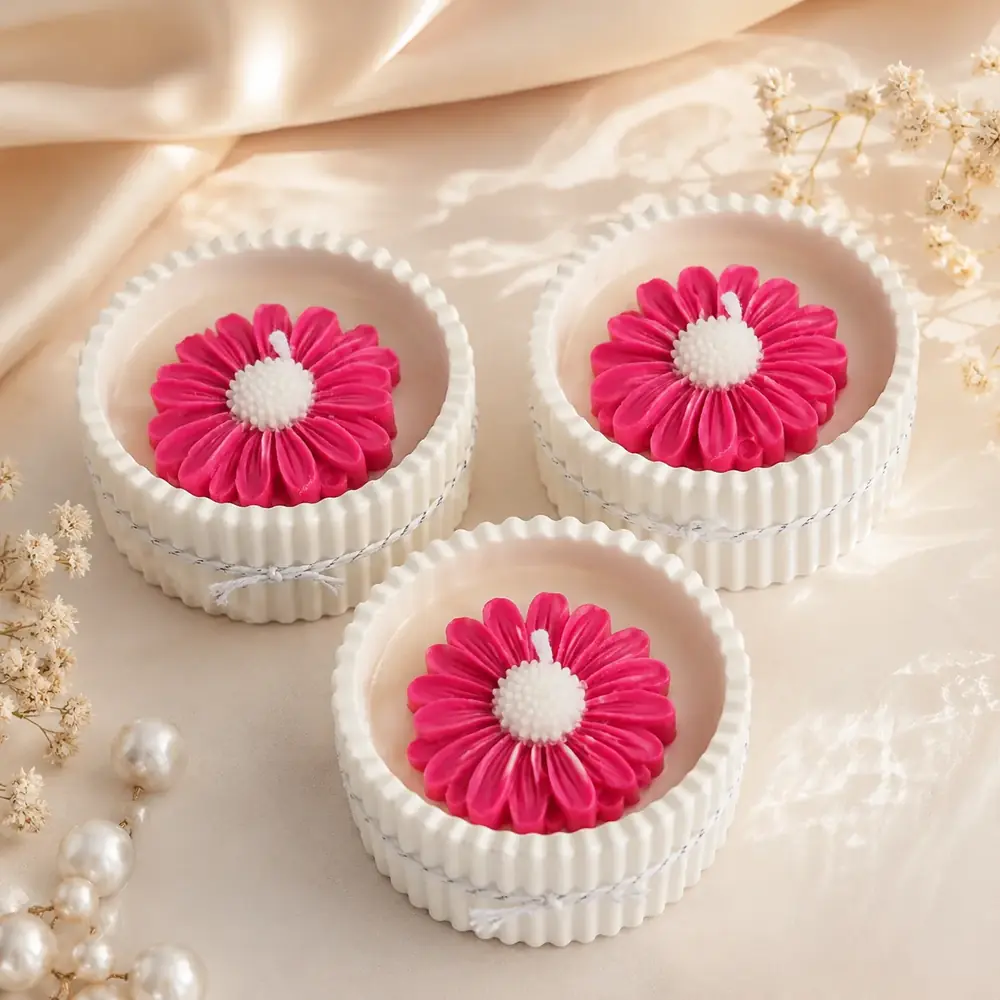Handmade Pink Daisy Bowl Candle Set by TanuArtVibes Studio